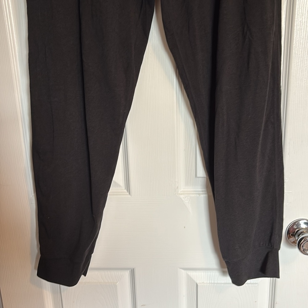 Vuori Black Sweatpants with White Drawstring - Picture 3 of 9